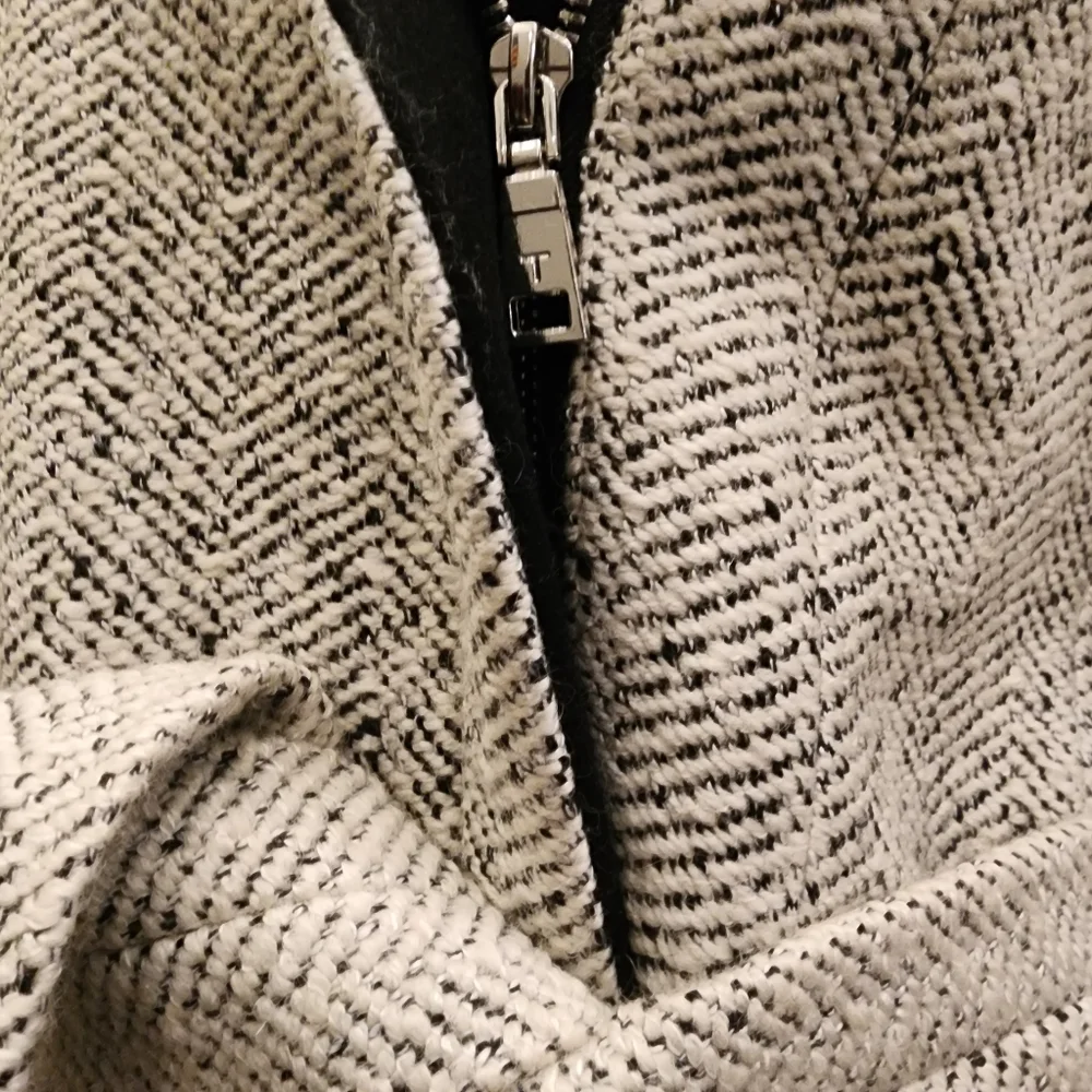 Tahari Small Wool Coat - Picture 13 of 13